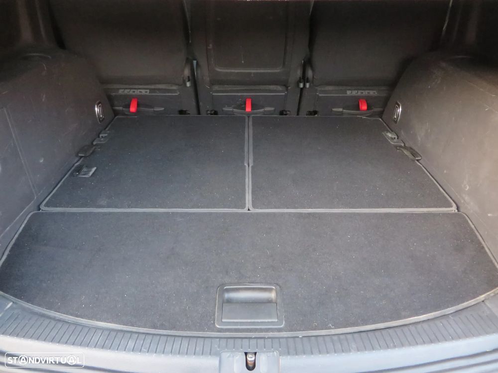 VW Touran 1.9 TDi Conceptl BlueM. 7L - 10