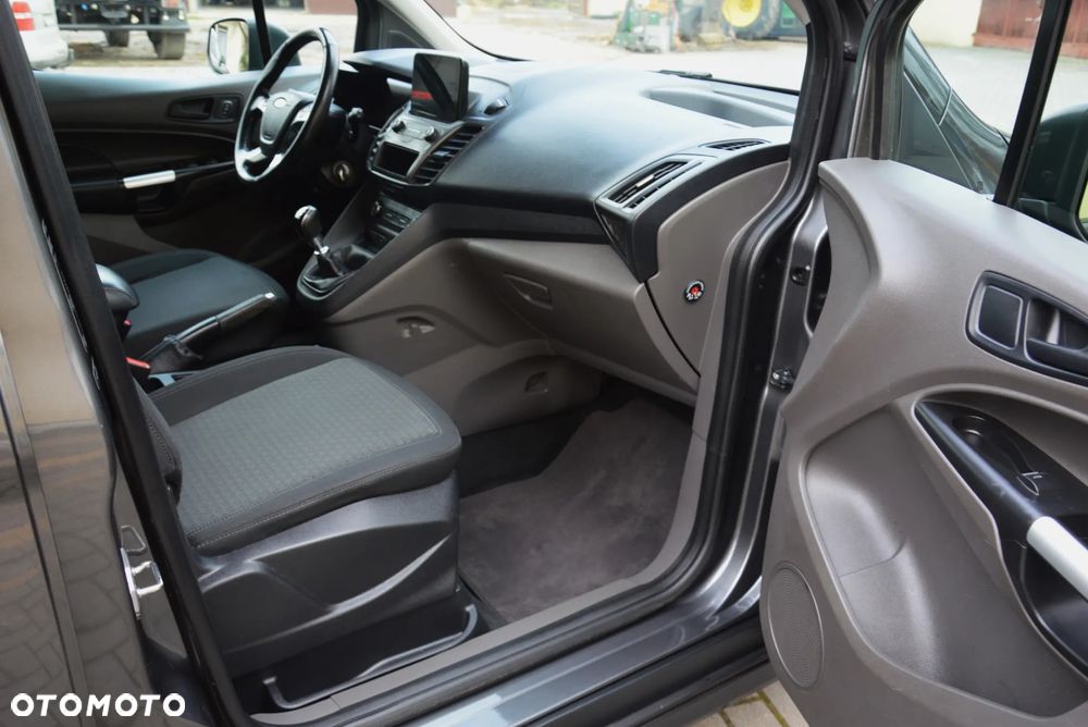 Ford Tourneo Connect - 31