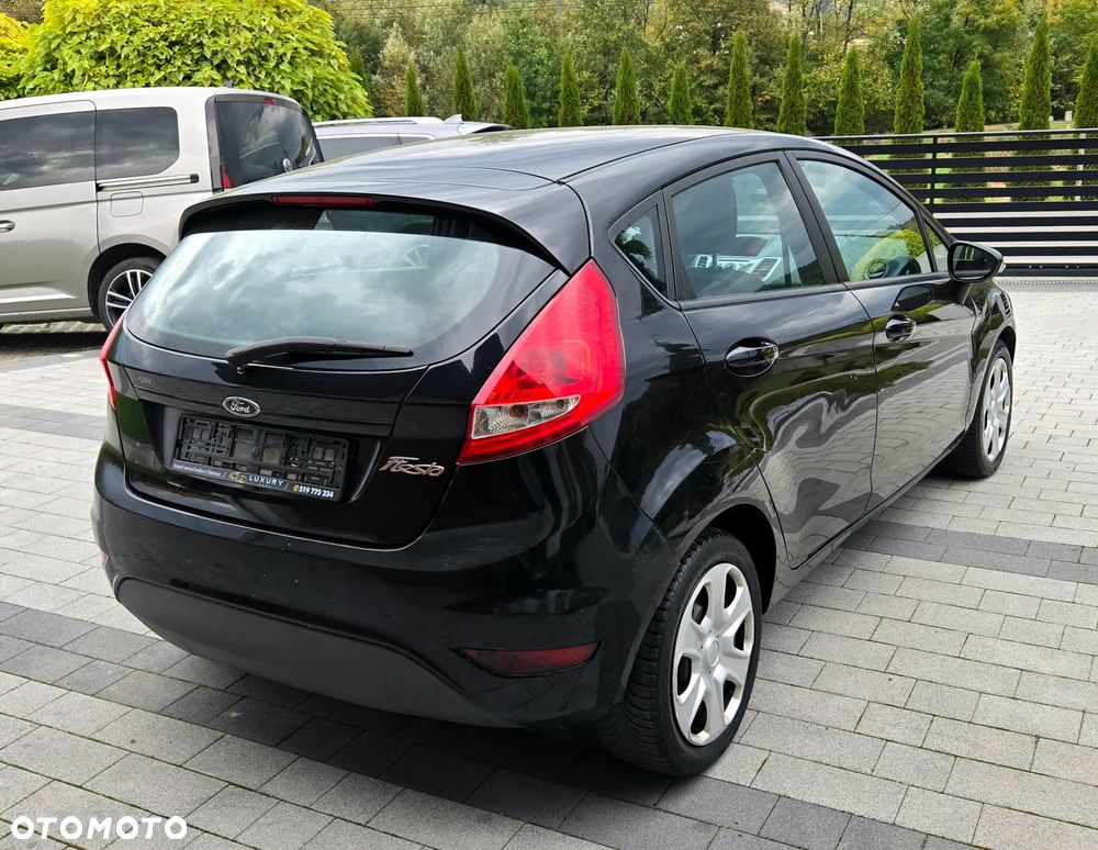 Ford Fiesta 1.25 Champions Edition - 27