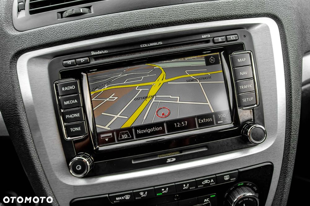 Skoda Octavia 2.0 TFSI RS DSG - 28