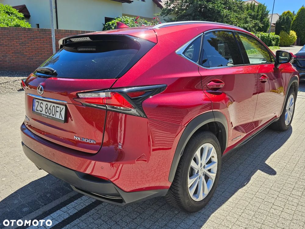 Lexus NX 300h Comfort AWD - 2