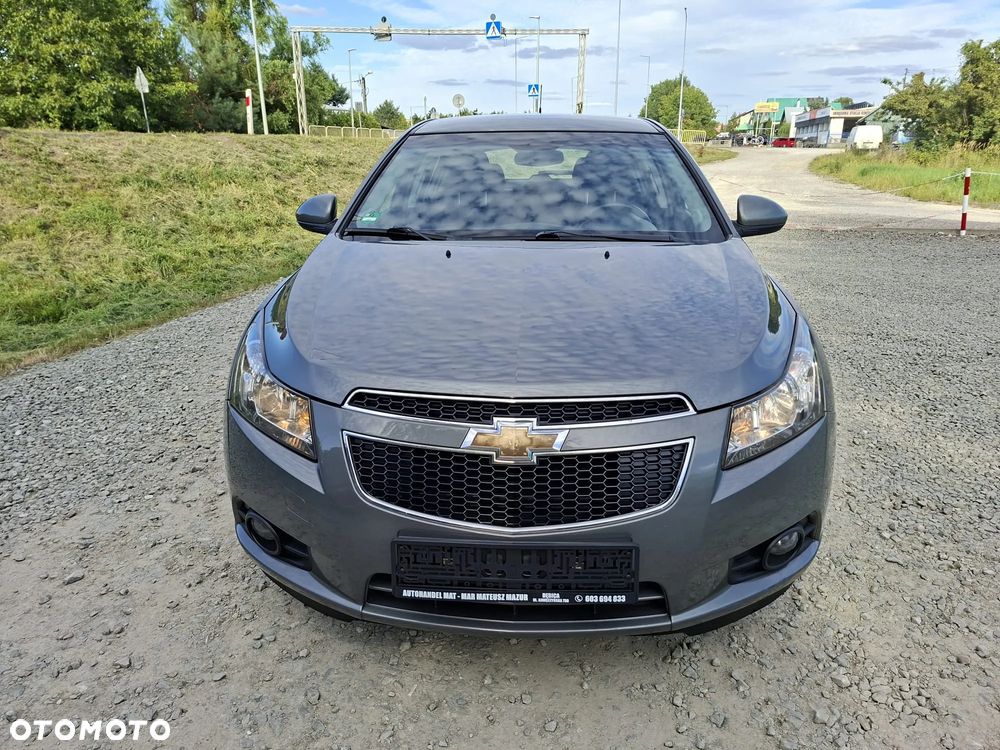 Chevrolet Cruze 1.6 LS+ - 9