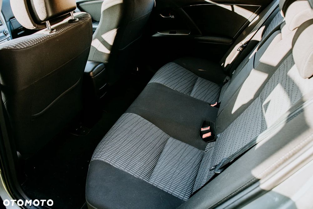 Toyota Avensis 1.8 Sol plus NAVI - 15