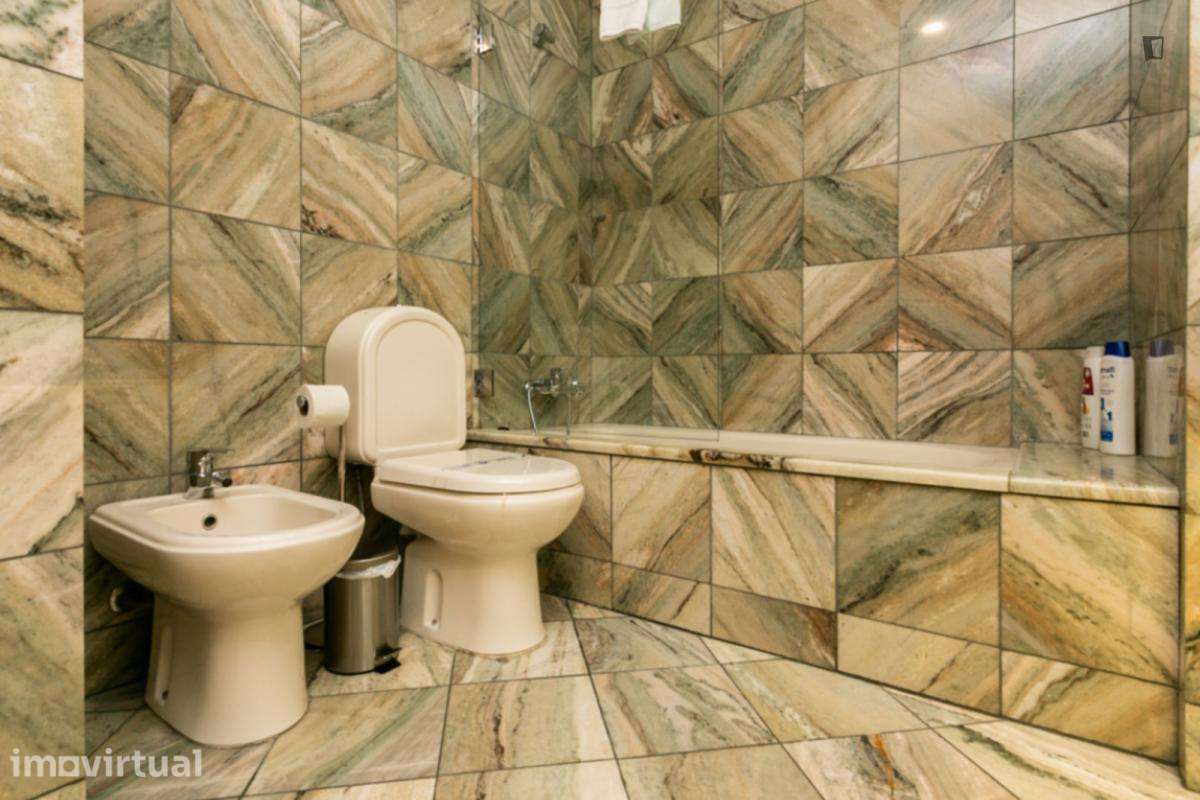 Apartamento com 2 quartos - localizado em Lordelo do Ouro Porto - Grande imagem: 2/21