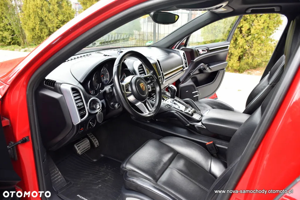 Porsche Cayenne S Diesel Platinum Edition - 26