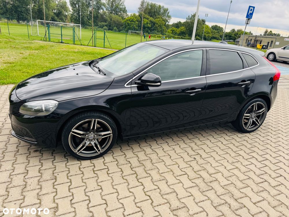 Volvo V40 D4 Momentum - 21