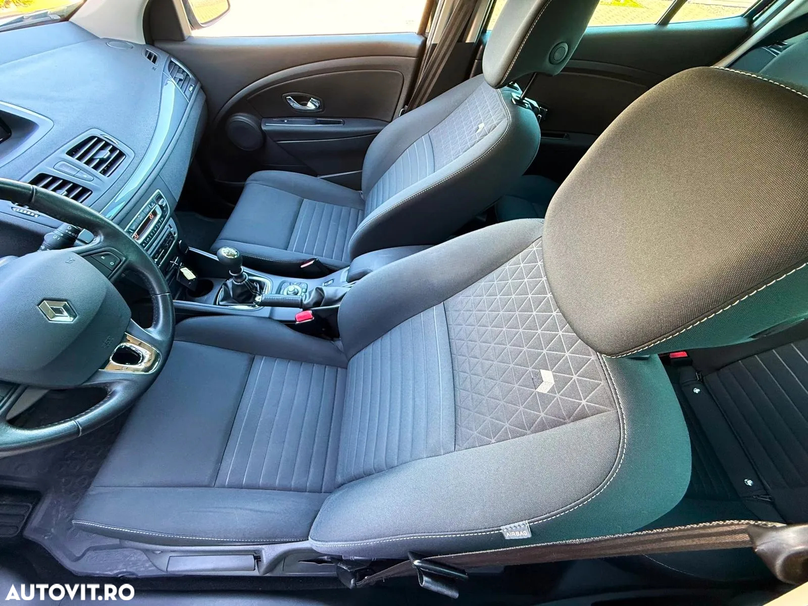 Renault Megane Grandtour ENERGY TCe 115 Start & Stopp LIMITED - 19
