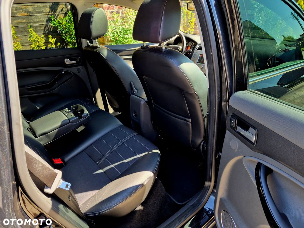 Ford Kuga 2.0 TDCi Titanium - 36