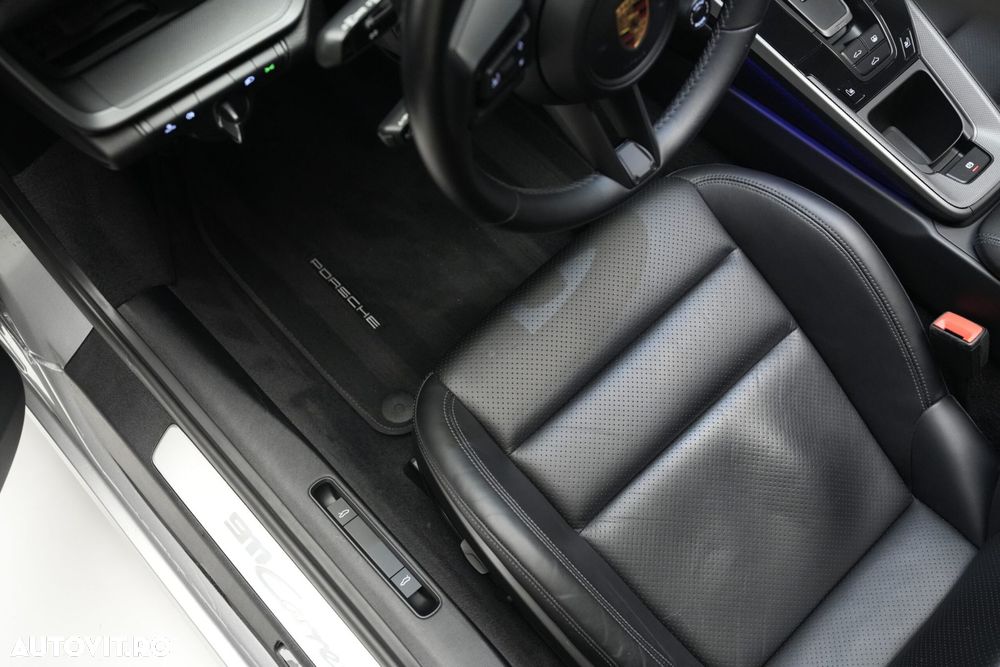 Porsche 911 - 16