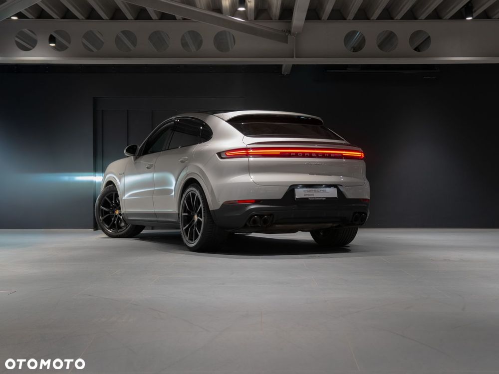 Porsche Cayenne S E-Hybrid PHEV - 3