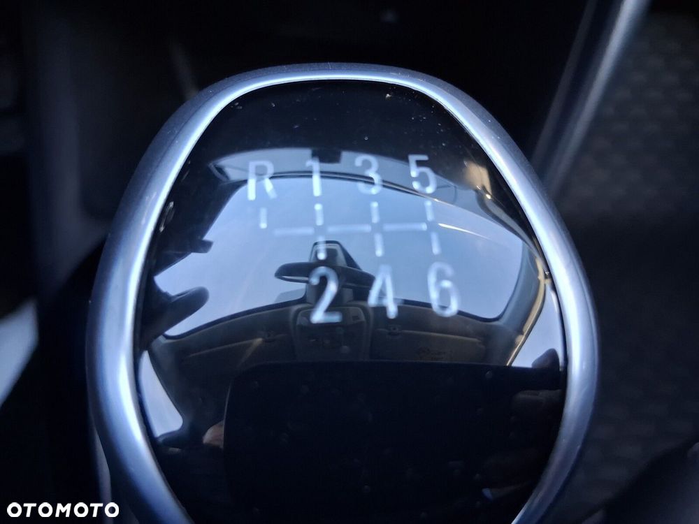 Opel Corsa 1.2 Elegance S&S - 21