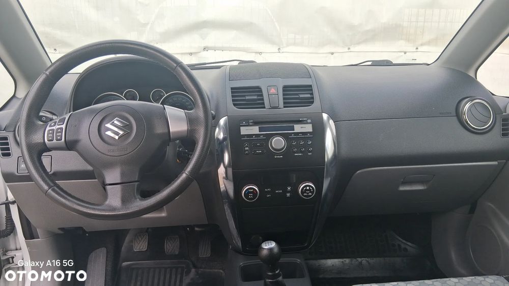 Suzuki SX4 1.6 VVT 4x4 Comfort - 15
