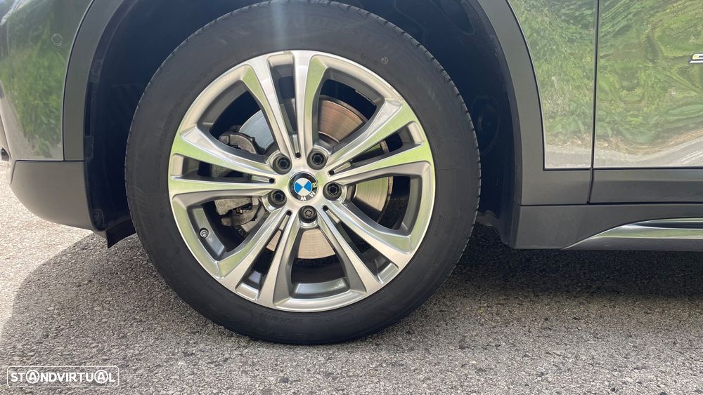 BMW X1 20 d sDrive Auto Line Sport - 52