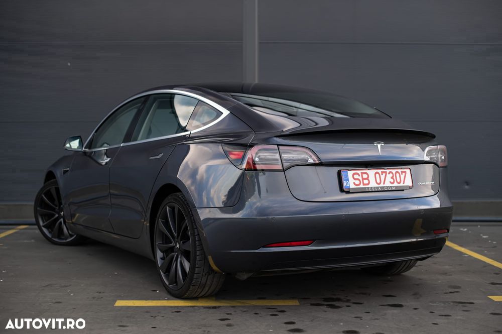 Tesla Model 3 Langstreckenbatterie Allradantrieb Dual Motor Performance - 3