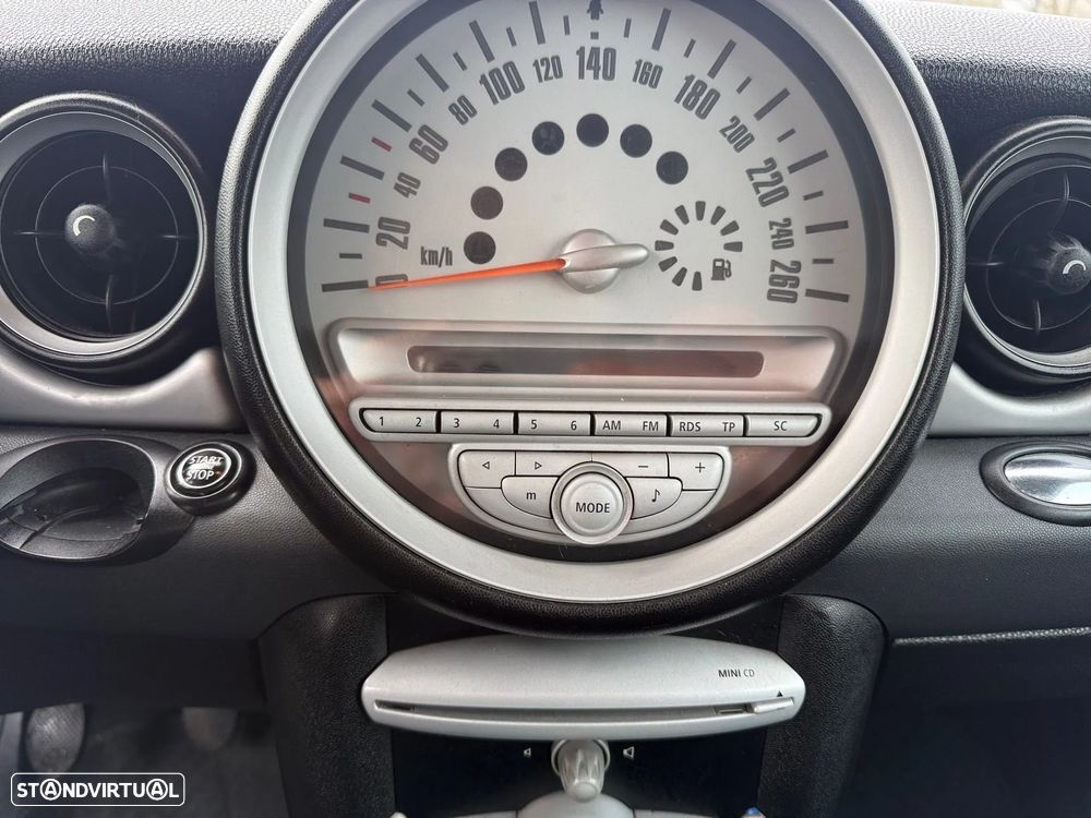 MINI 3 Portas Cooper D - 15