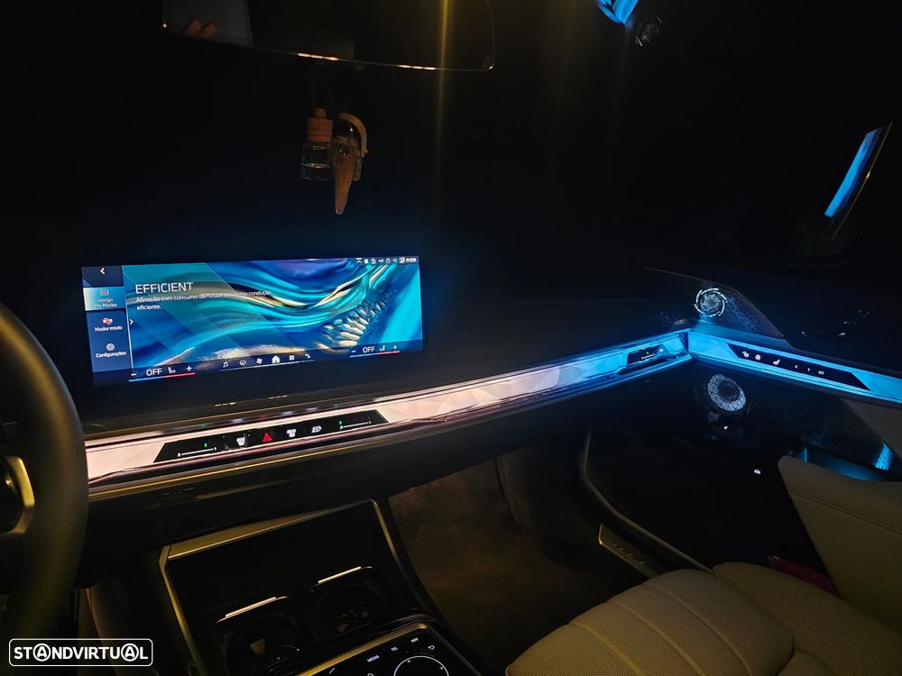 BMW 760 M760e xDrive - 23