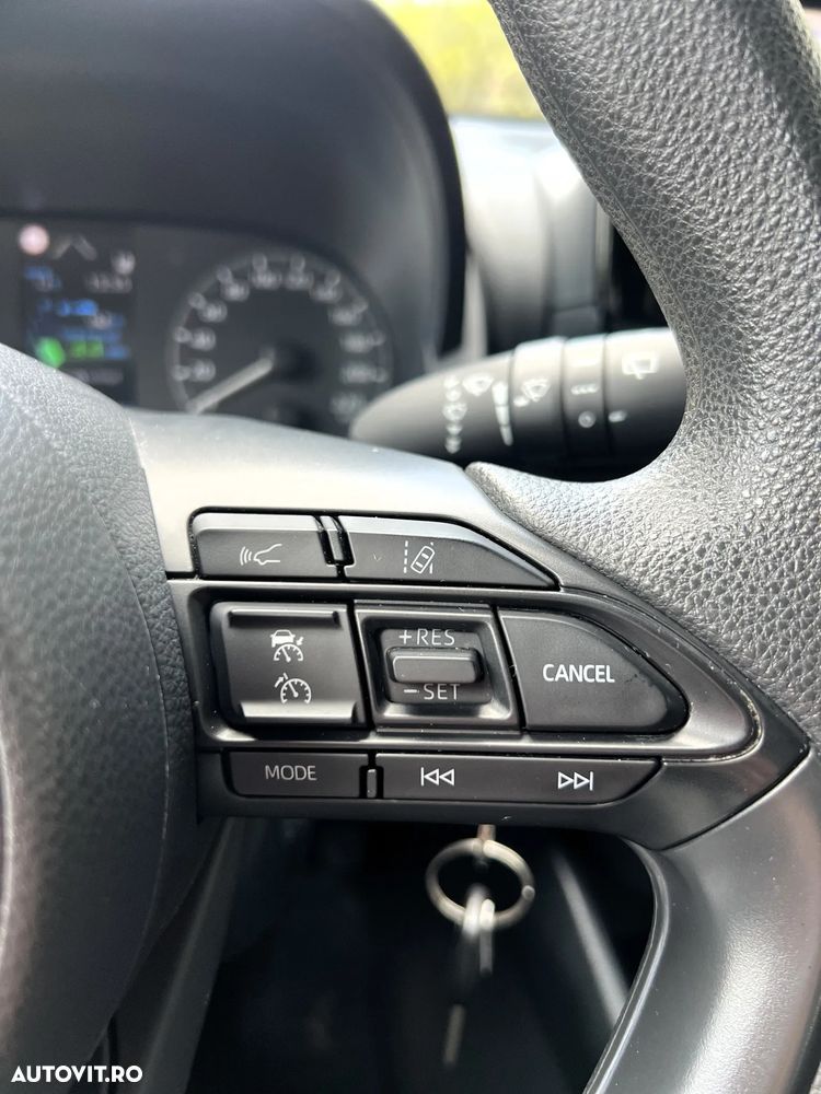 Toyota Yaris 1.5 VVT-i HSD Eco - 8