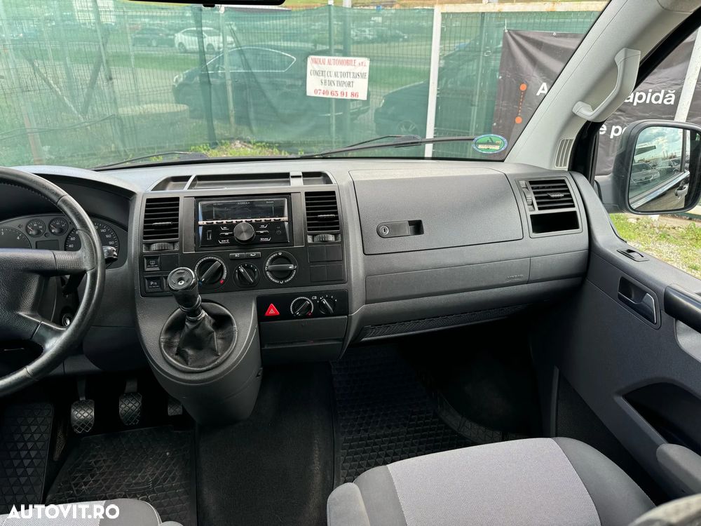 Volkswagen Multivan - 36