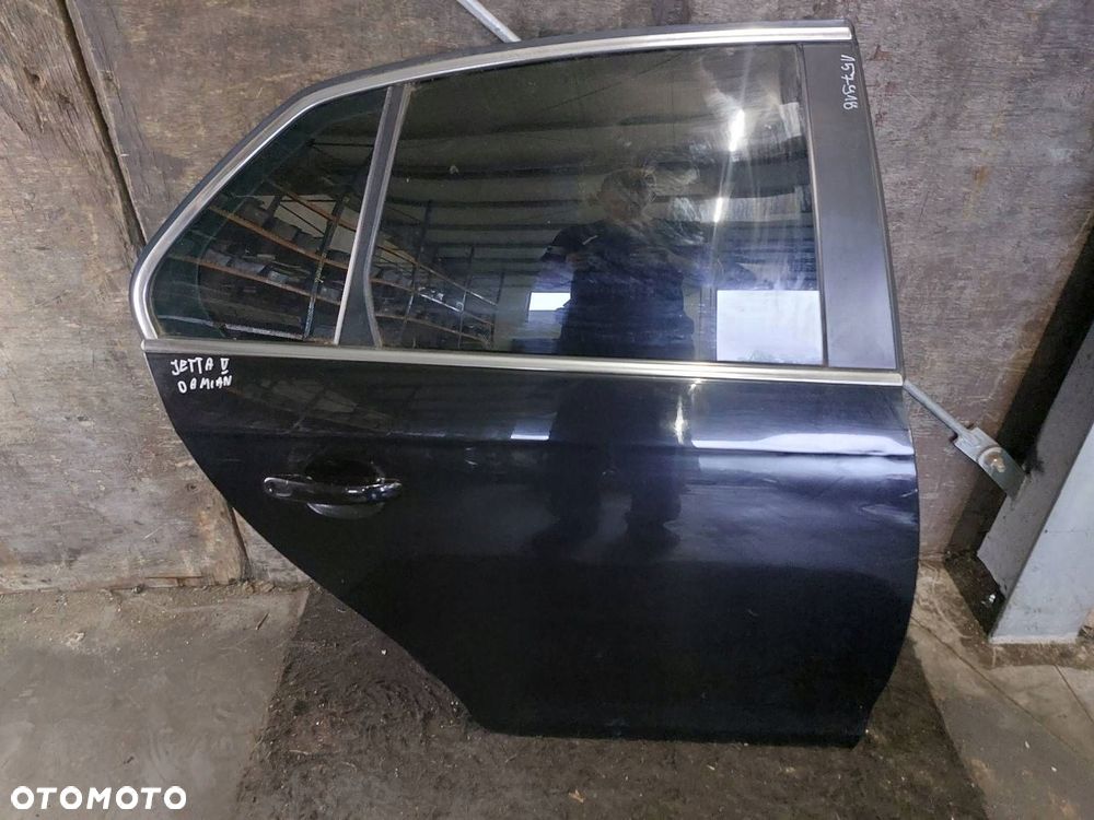 DRZWI KOMPLETNE PRAWY TYŁ VOLKSWAGEN JETTA V 5 LC9X - 1
