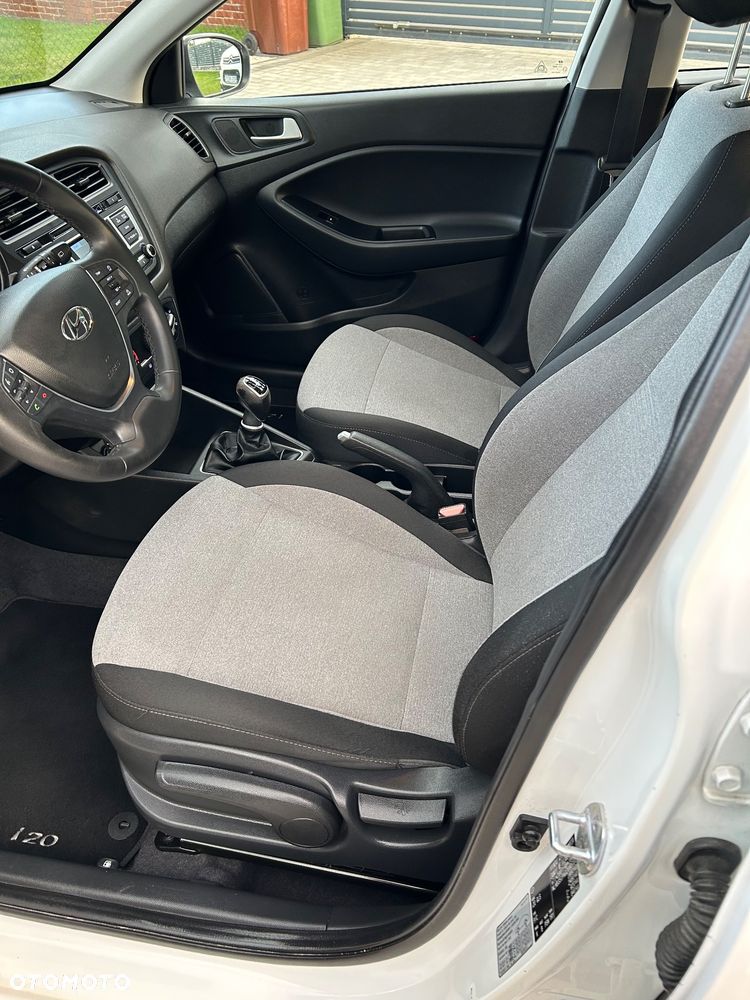 Hyundai i20 - 14