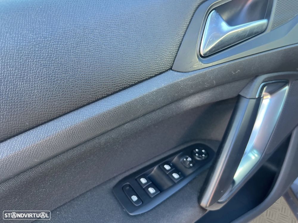 Peugeot 308 e-HDi FAP 115 Stop&Start Access - 12
