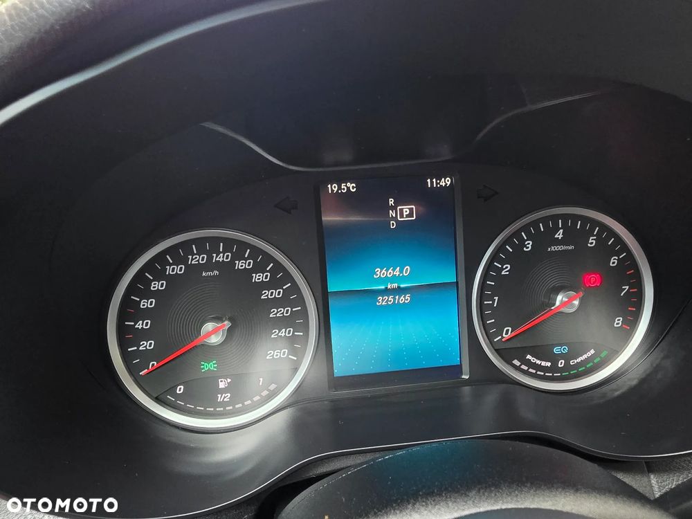 Mercedes-Benz Klasa C 200 4-Matic 9G-TRONIC - 25