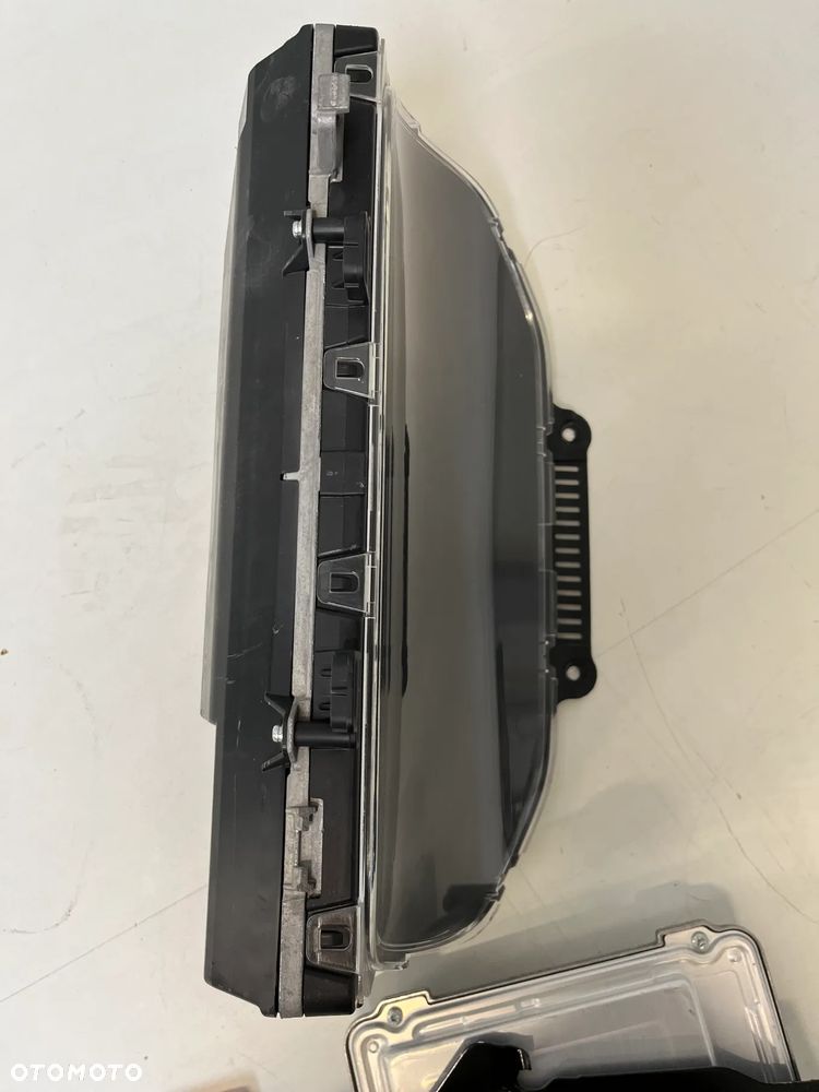 Volvo XC40 1.5 BENZYNA 9tys km 21r STEROWNIK SILNIKA komputer 32360463 - 3