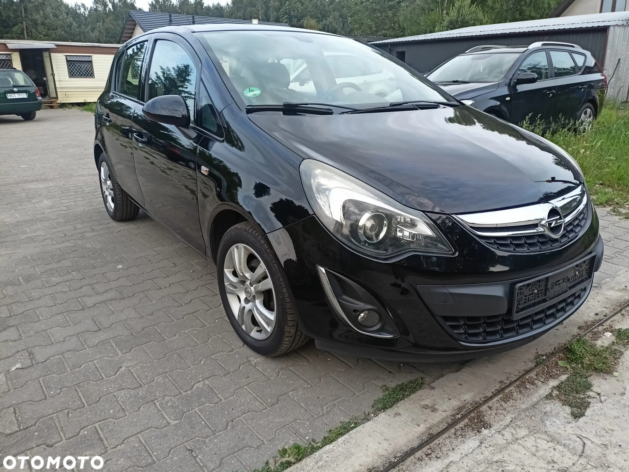 Opel Corsa 1.4 16V Cosmo - 12