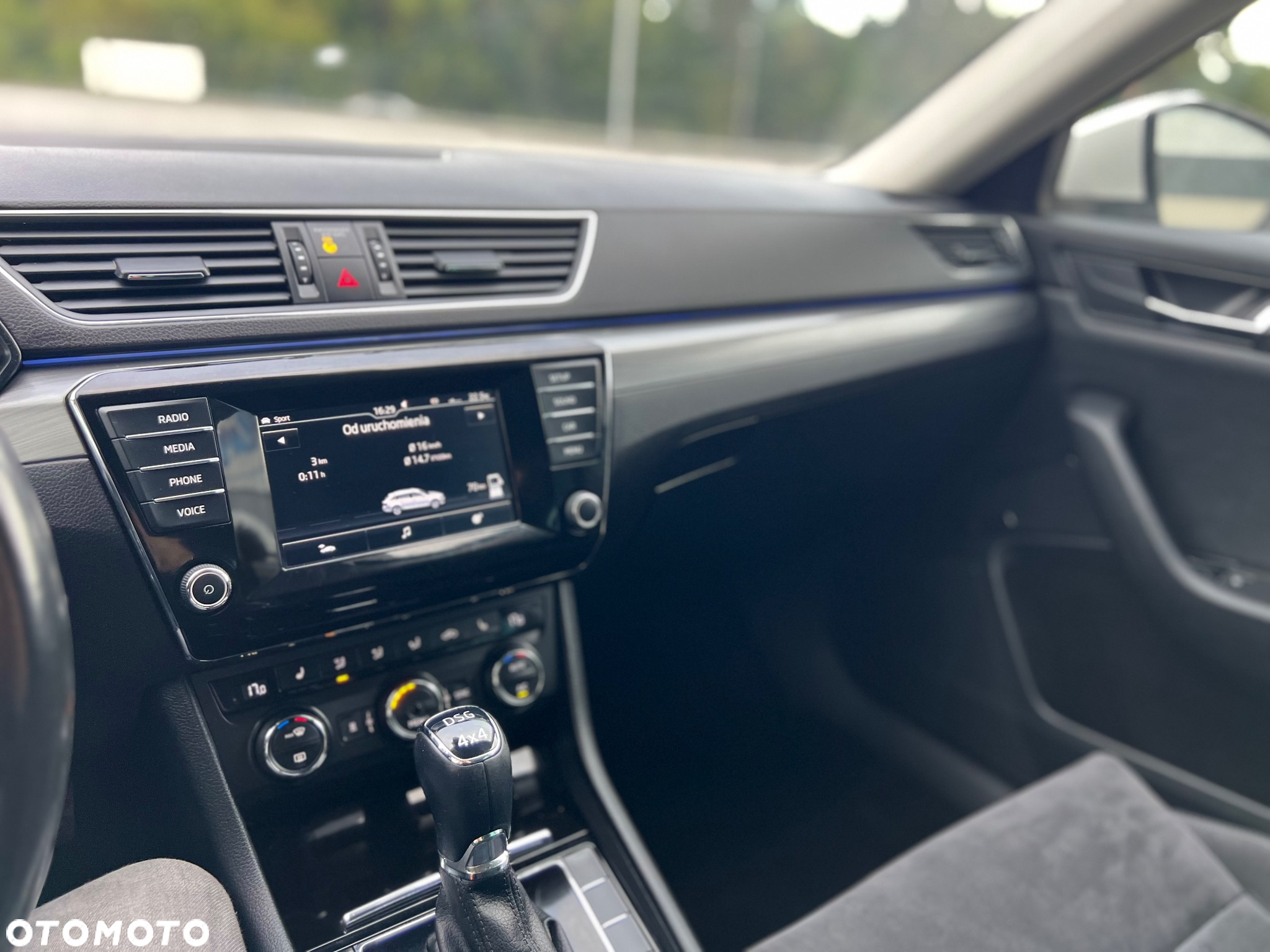 Skoda Superb 2.0 TDI 4x4 DSG Premium Edition - 24