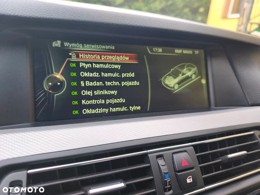 BMW Seria 5 525d - 24