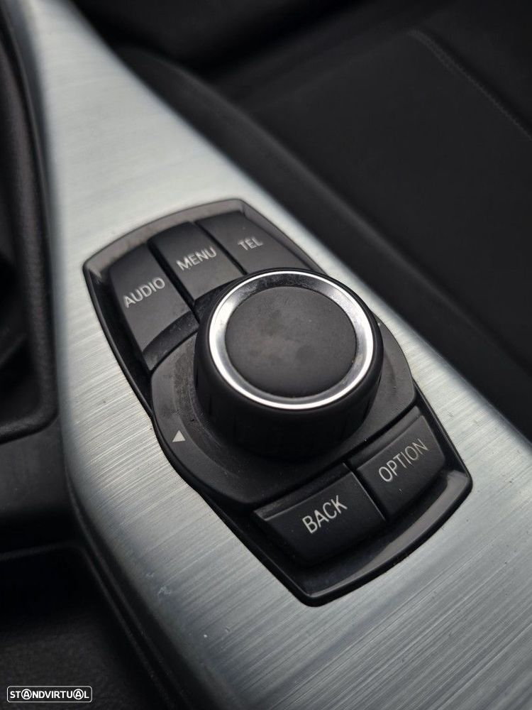 BMW 116 d EDynamics Line Sport — fotografia 25