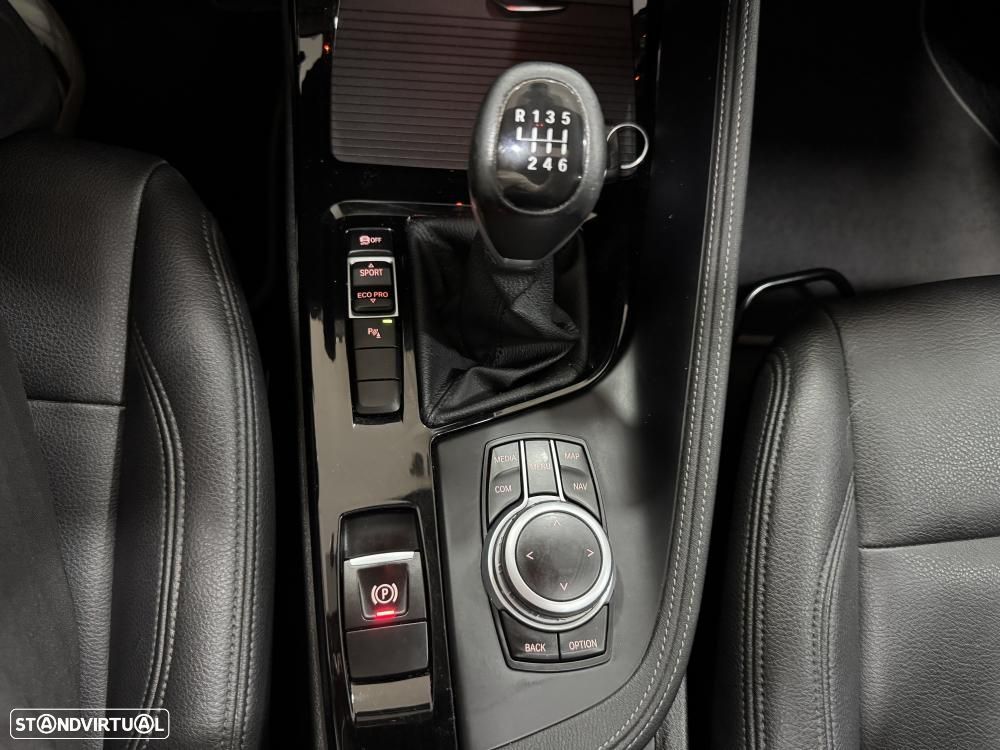 BMW X1 16 d sDrive xLine - 33