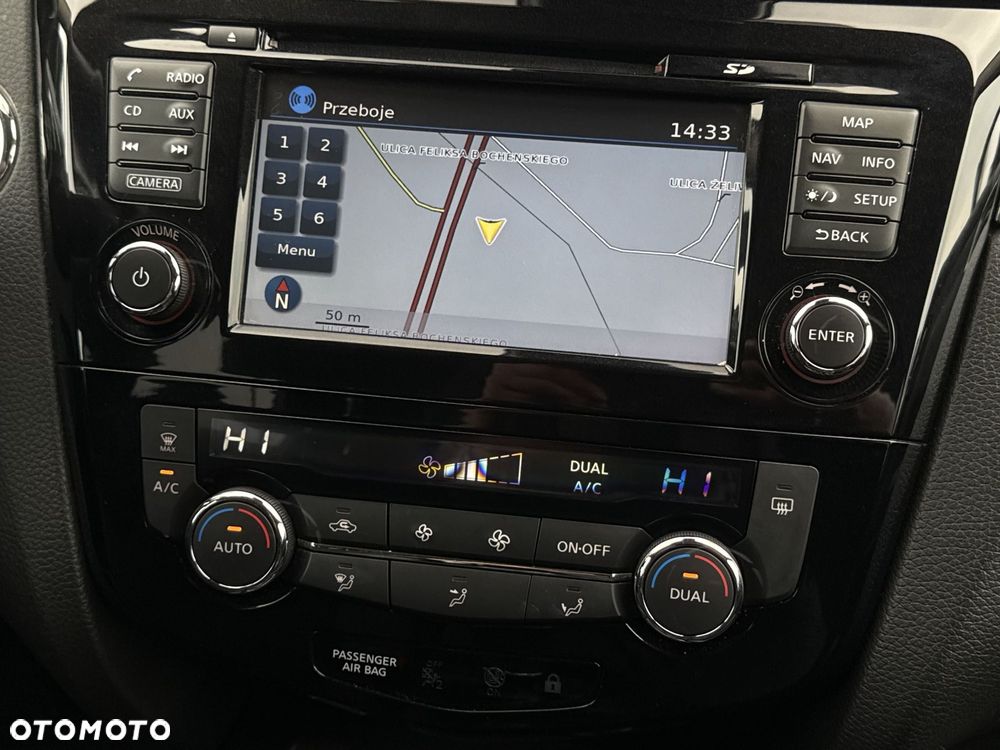 Nissan Qashqai 1.6 DIG-T N-Connecta - 17