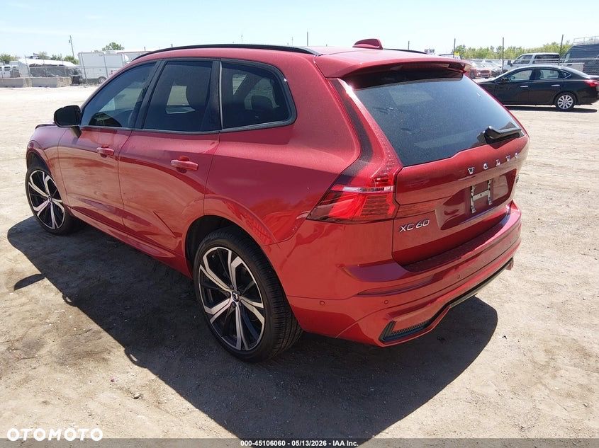 Volvo XC 60 T5 AWD R-Design - 3