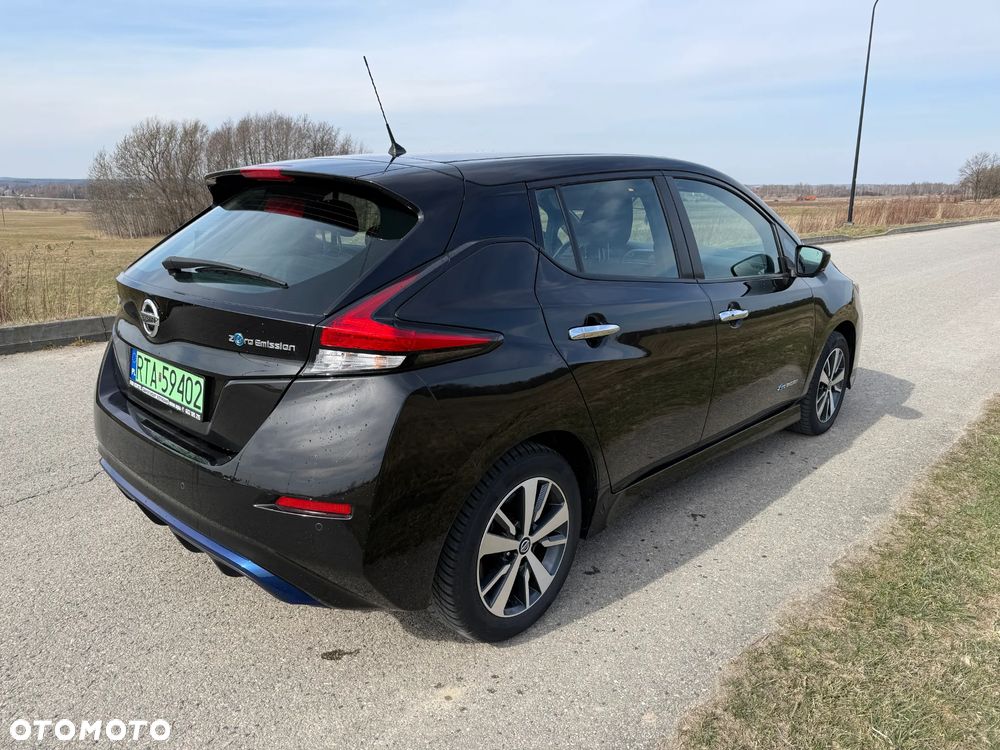 Nissan Leaf 40kWh N-Connecta - 11