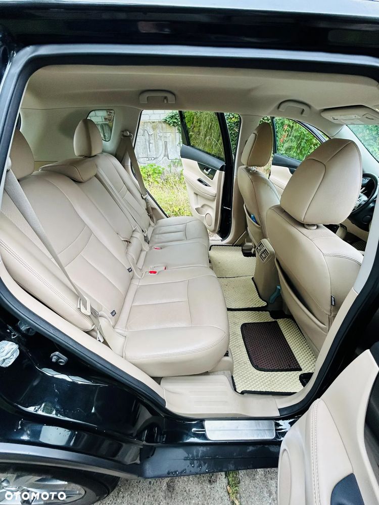 Nissan Rogue - 6