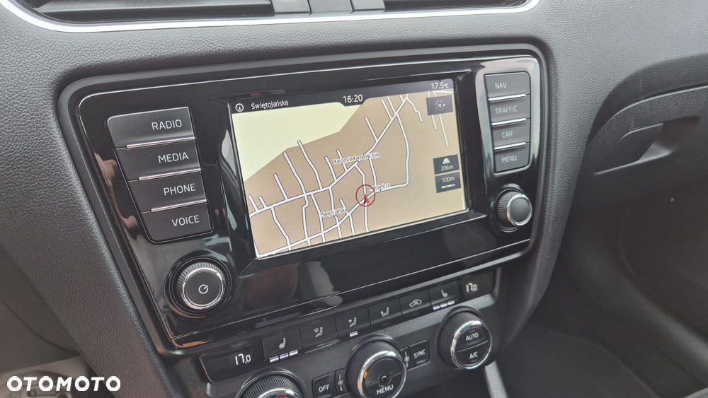 Skoda Octavia 1.4 TSI DSG Ambition - 10