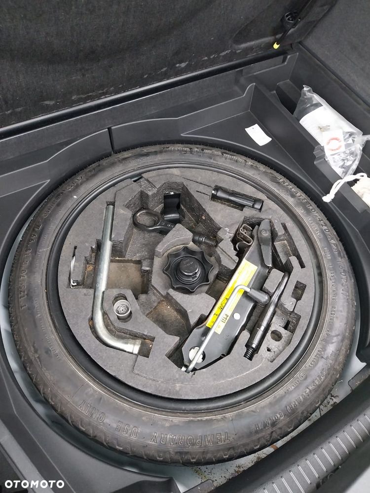 Volkswagen Touran 2.0 TDI DPF DSG Cup - 18