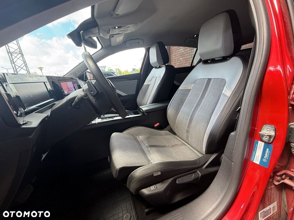 Opel Astra 1.2 T Business Edition S&S - 10