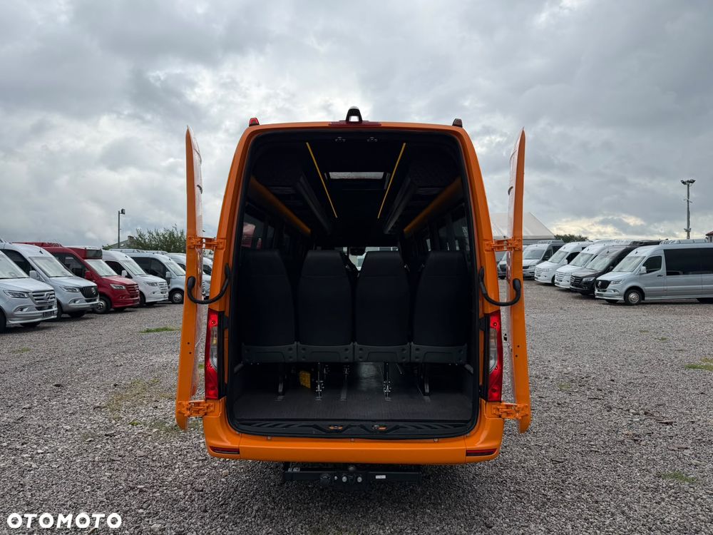 Mercedes-Benz Sprinter 517 - 6