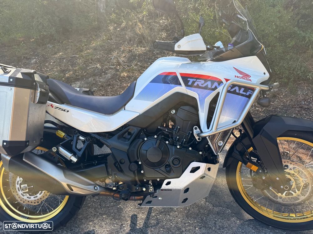 Honda Transalp 750 - 23