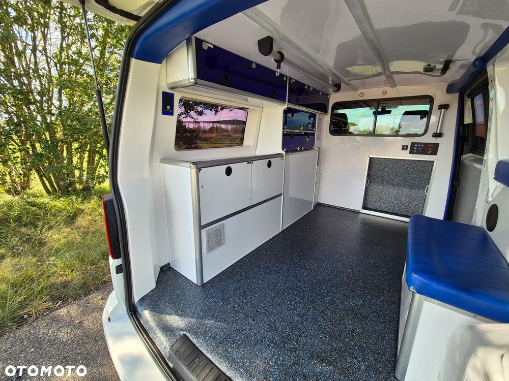 Volkswagen Transporter - 16