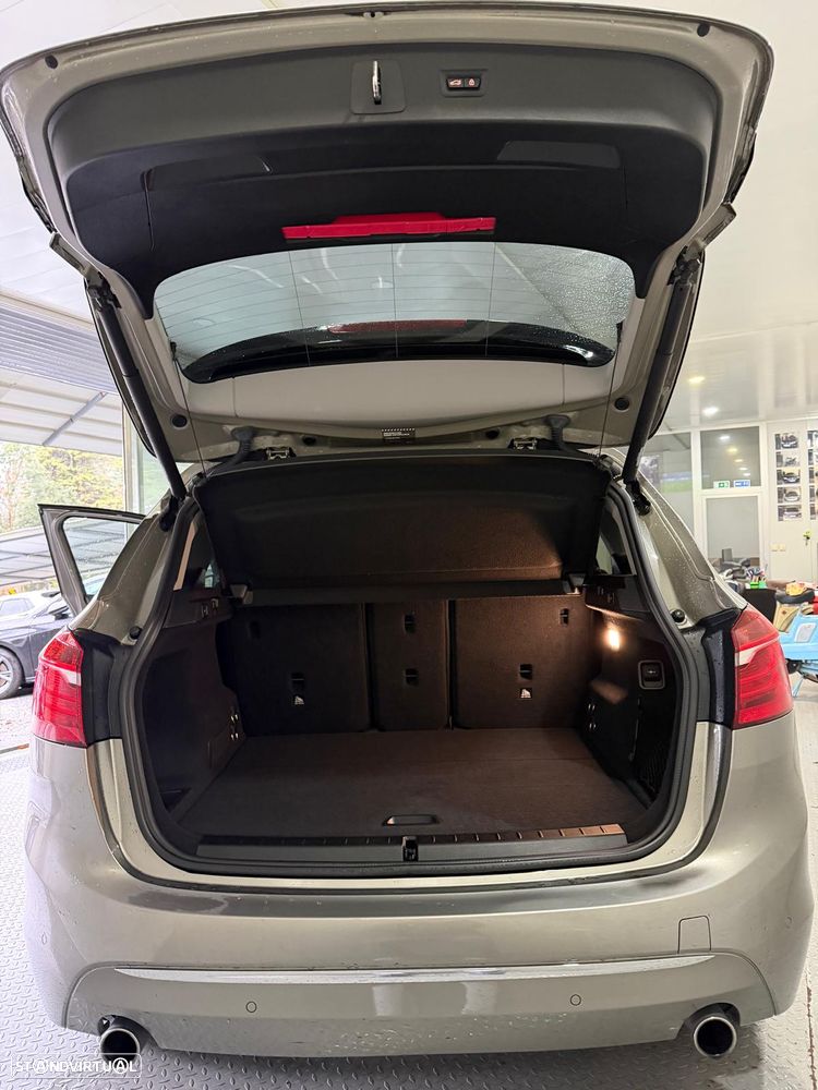 BMW 220 Active Tourer d Aut. Luxury Line - 6
