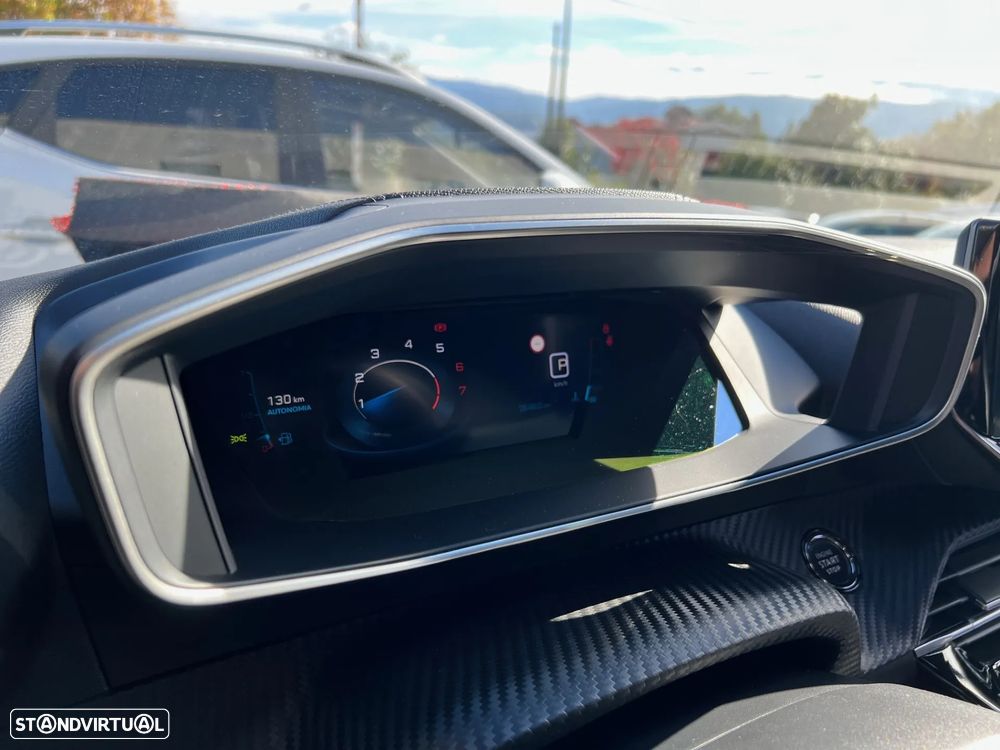 Peugeot 208 1.2 PureTech GT EAT8 - 11