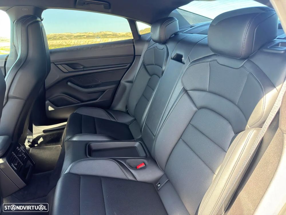 Porsche Taycan 4 - 28