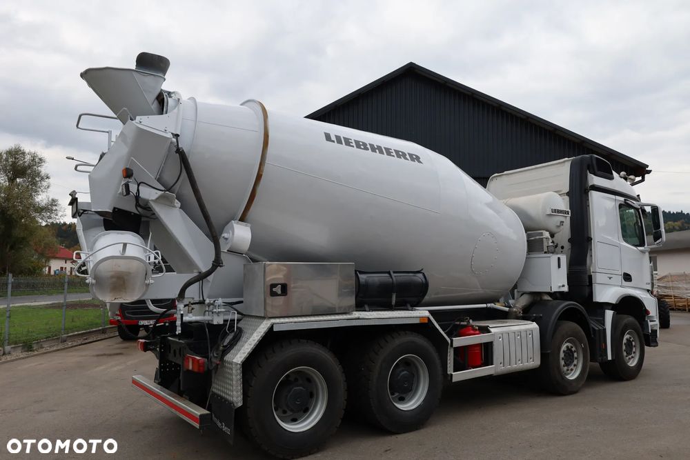 Mercedes-Benz Arocs 3251 - 9