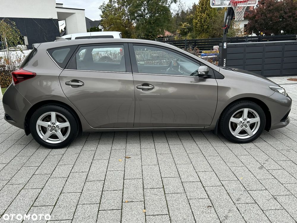 Toyota Auris - 6