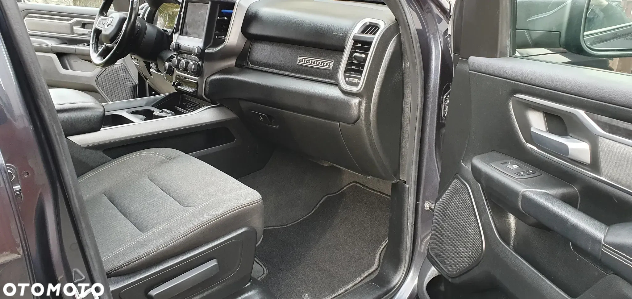 Dodge RAM 1500 5.7 4x4 - 24