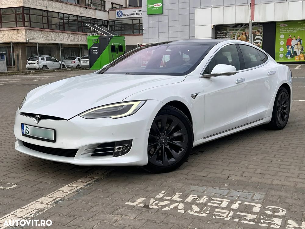 Tesla Model S Long Range - 1