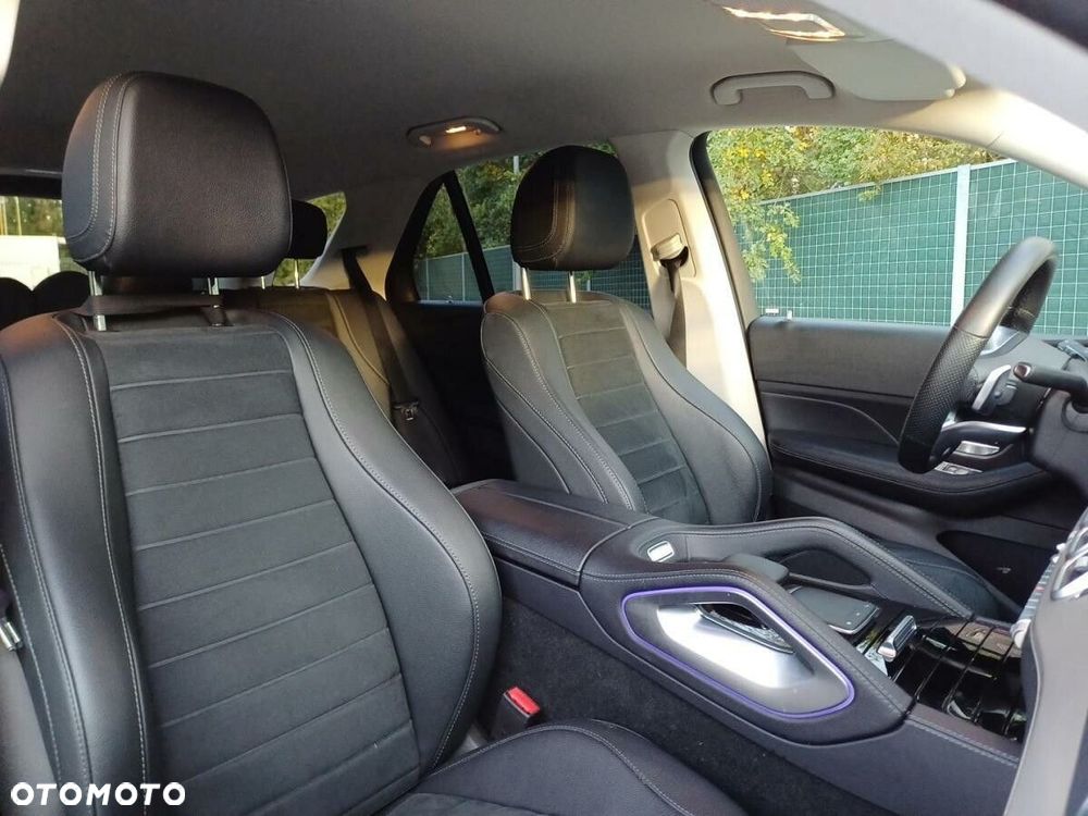 Mercedes-Benz GLE 300 d 4-Matic - 28
